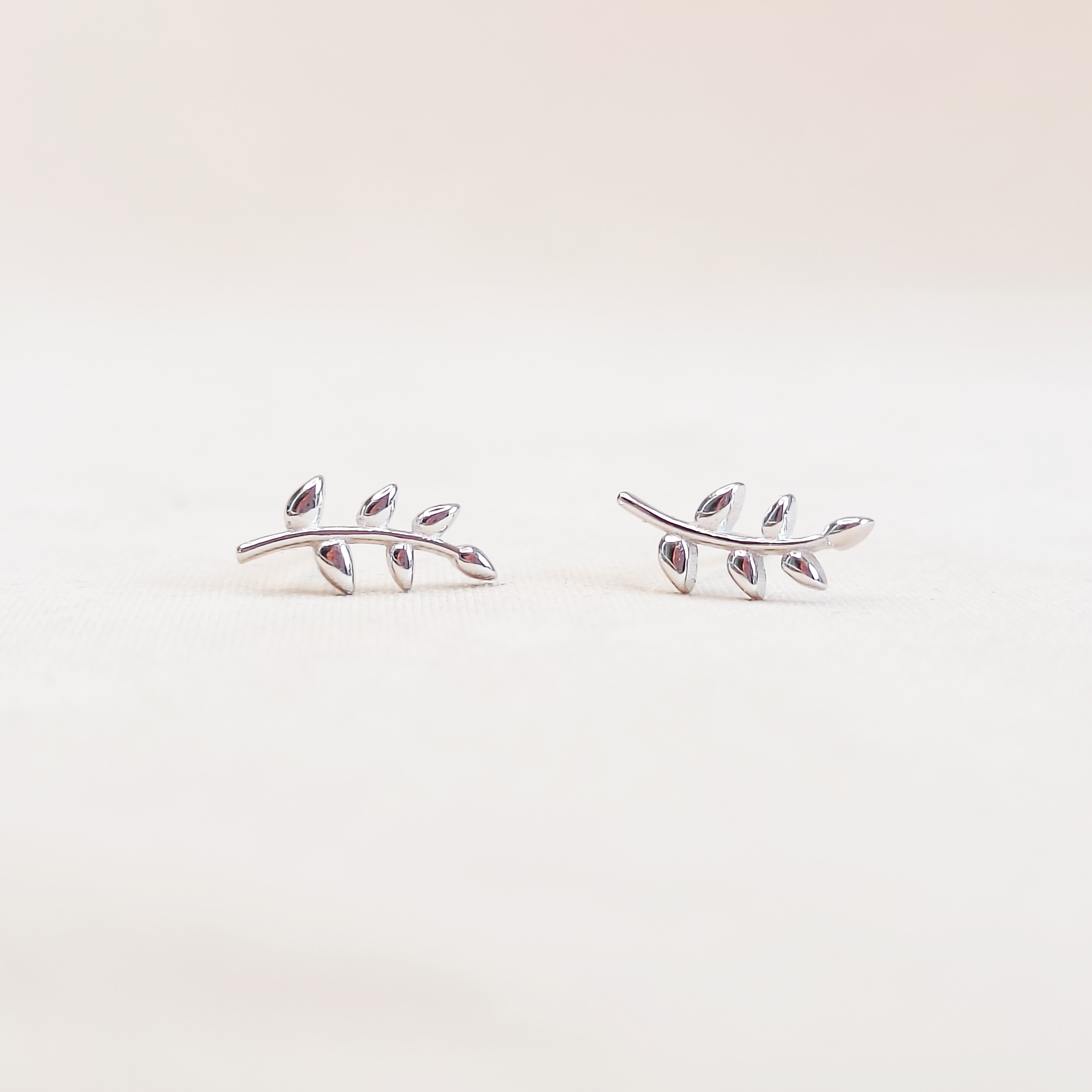 sterling zilver oorstekers met blaadjes