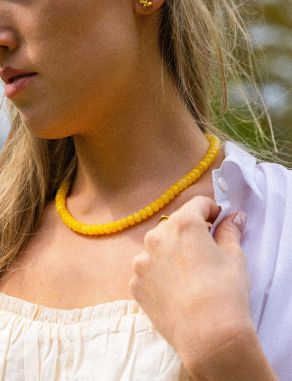 gele kralenketting