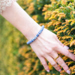 Donkerblauwe kralenarmband