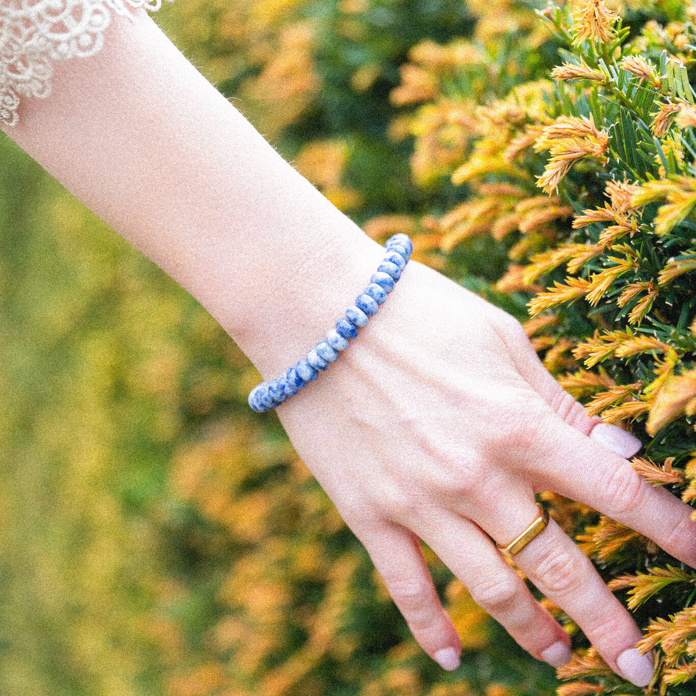 Donkerblauwe kralenarmband