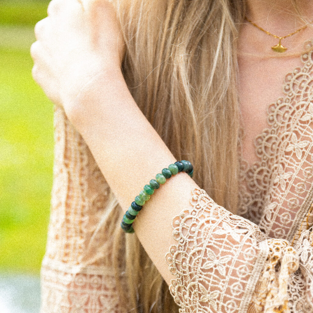 donkergroene kralenarmband