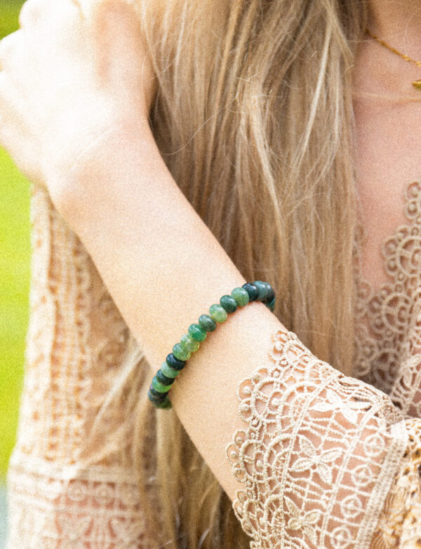 donkergroene kralenarmband