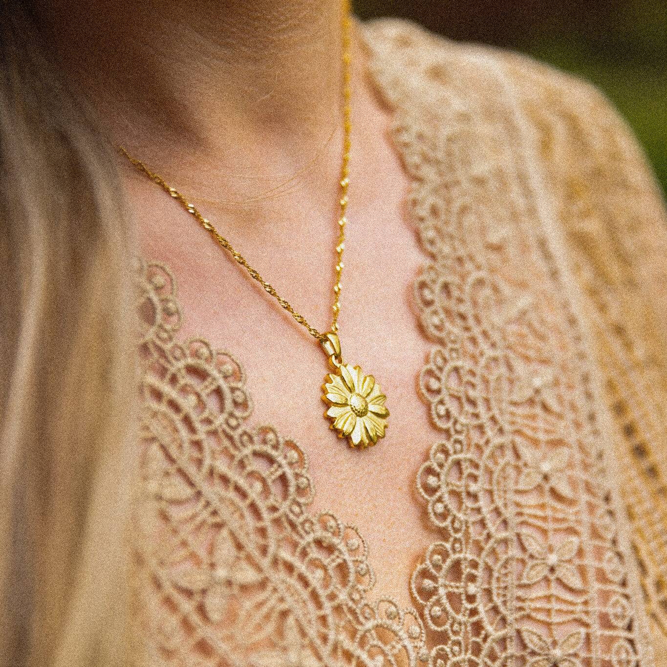 ketting met bloem
