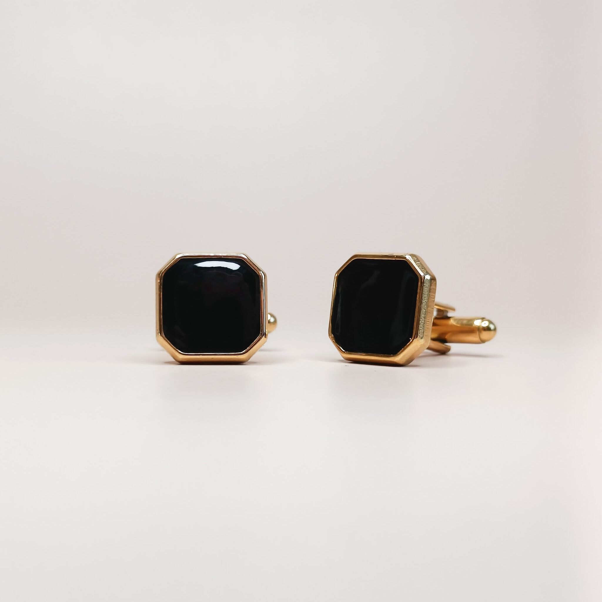 Vierkante manchetknopen zwart goud