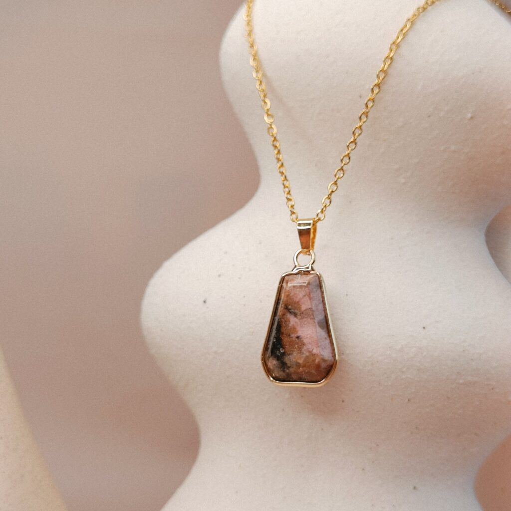 Facet Hanger Ketting | Rhodoniet